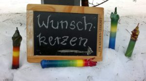 Foto Wunschkerzen zum selber machen, Schrift und bunte Kerzen