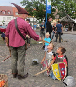 Ritterschlag bei den Kinderritterspielen